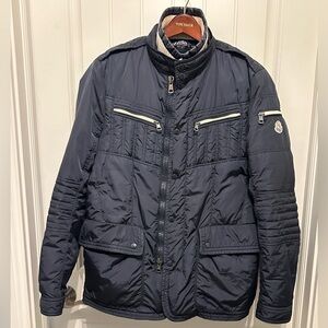Moncler Blum Size 5 Midnight Blue Jacket
Authentic, Excellent Condition,